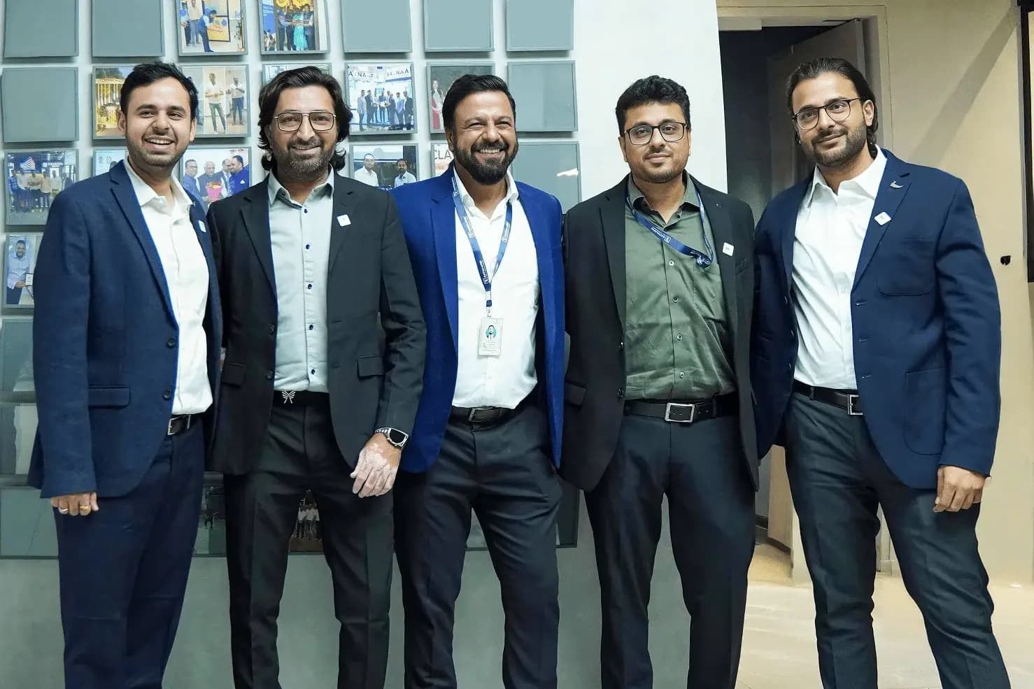 About Us Ratnaafin